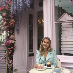 Meet your Posher, Ali